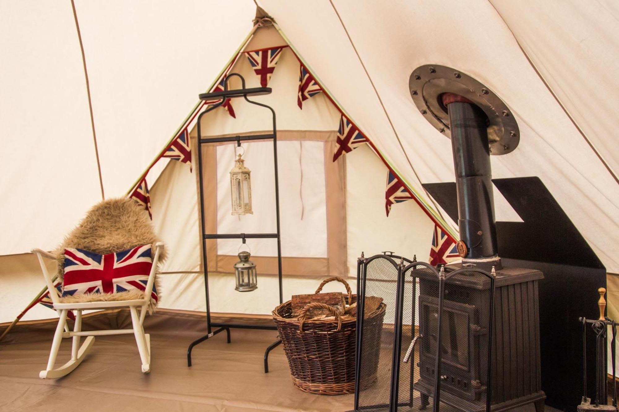 Готель Camp Katur Glamping Carthorpe Екстер'єр фото